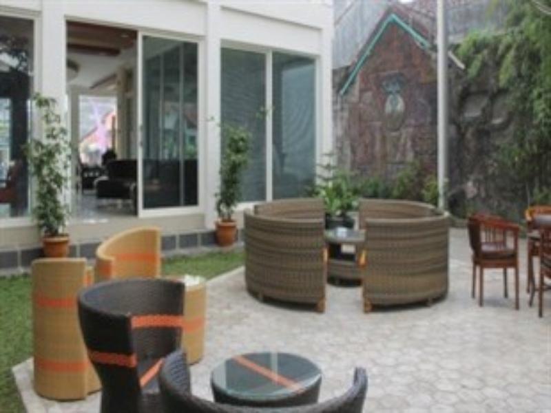 Grand Kalpataru Syariah Hotel Malang Esterno foto