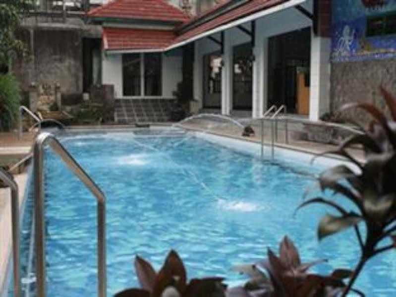 Grand Kalpataru Syariah Hotel Malang Esterno foto